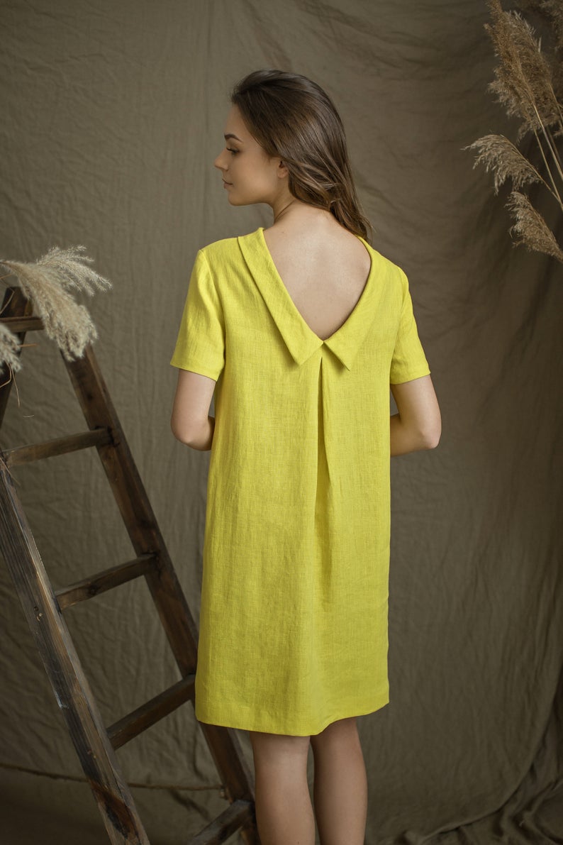 Linen Dress EVA With Open Back and Collar