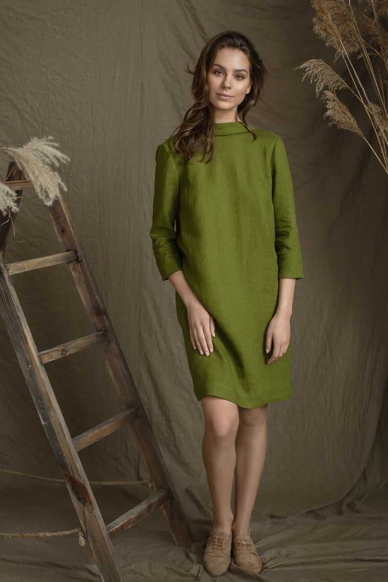 Linen Dress EVA With Open Back and Collar