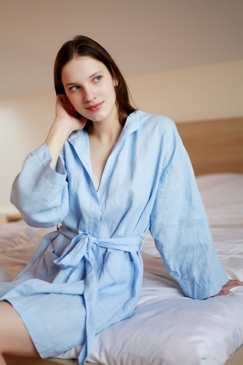 Linen Short Bath Robe MILDA Hooded