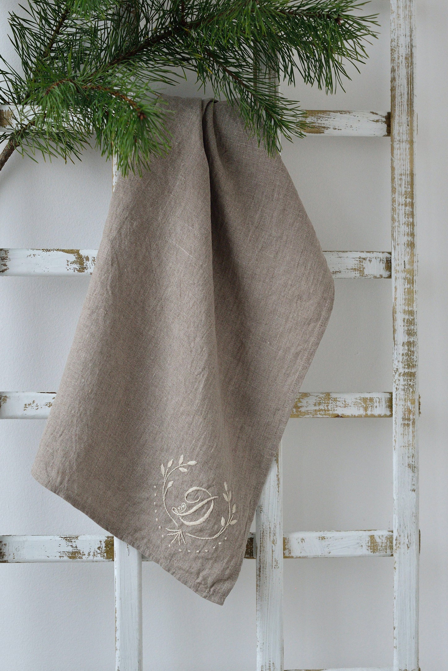 Linen Monogrammed Towel/Guest Towel/Face Towel Linen/ Bath Towel/Hand Towel/Kitchen Towel/ Christmas Gift/ Luxury Linen