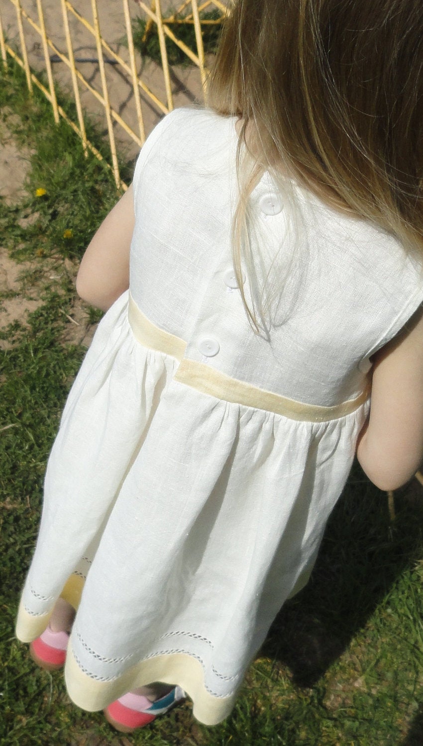Linen White Sleeveless Dress for Girl with Drawnwork