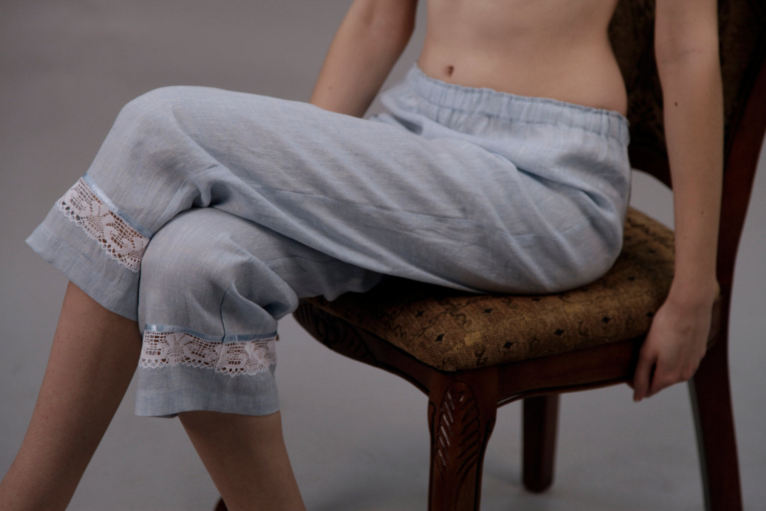Linen Cropped Pajama Trouser CHARLOTTE with Lace Decor