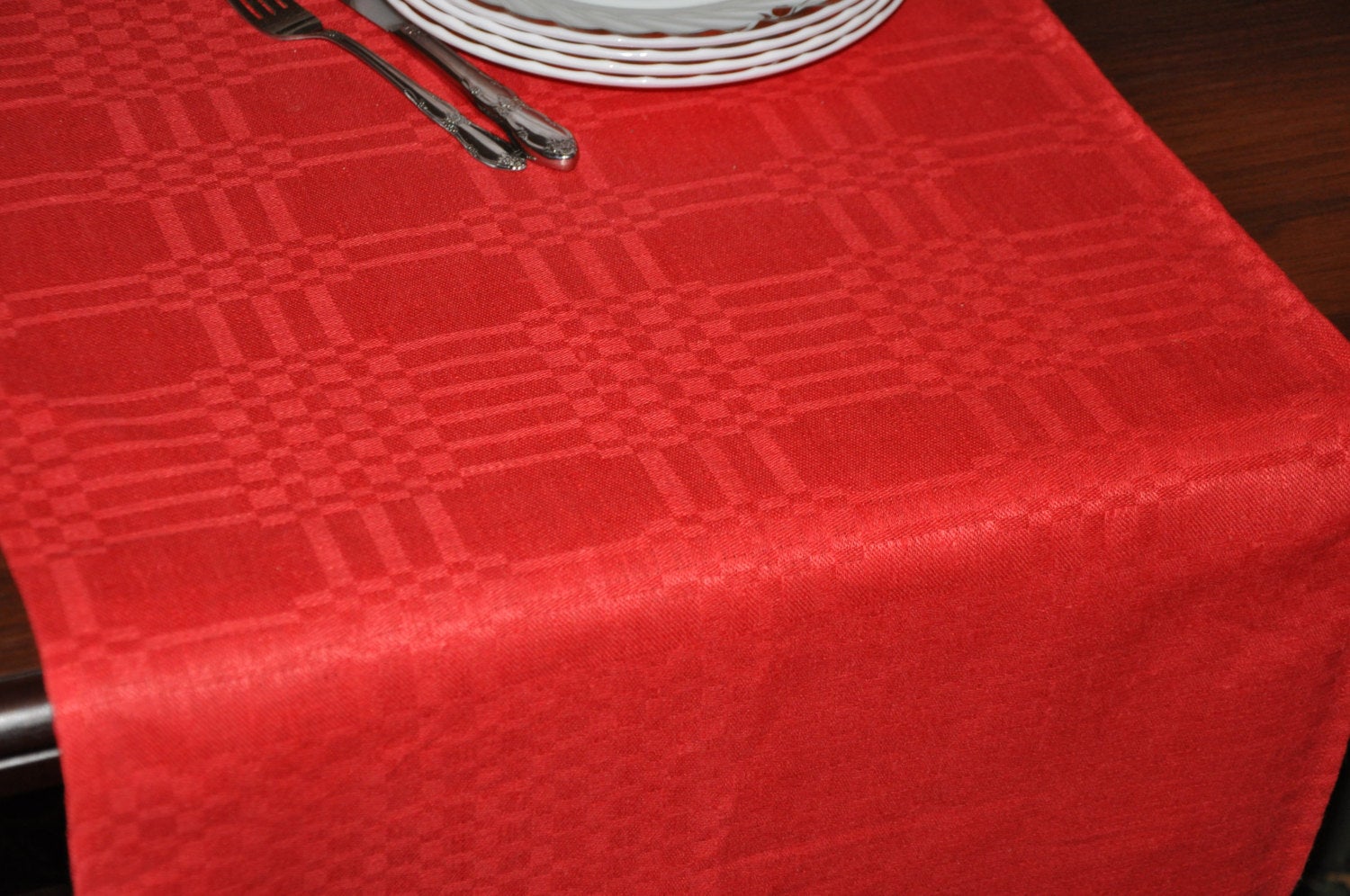 Linen Tablerunner In Deep Crimson Red Linen/ Table Cover Linen/ Linen Christmas Gift/ Linen Christmas Decor/ Vintage Christmas