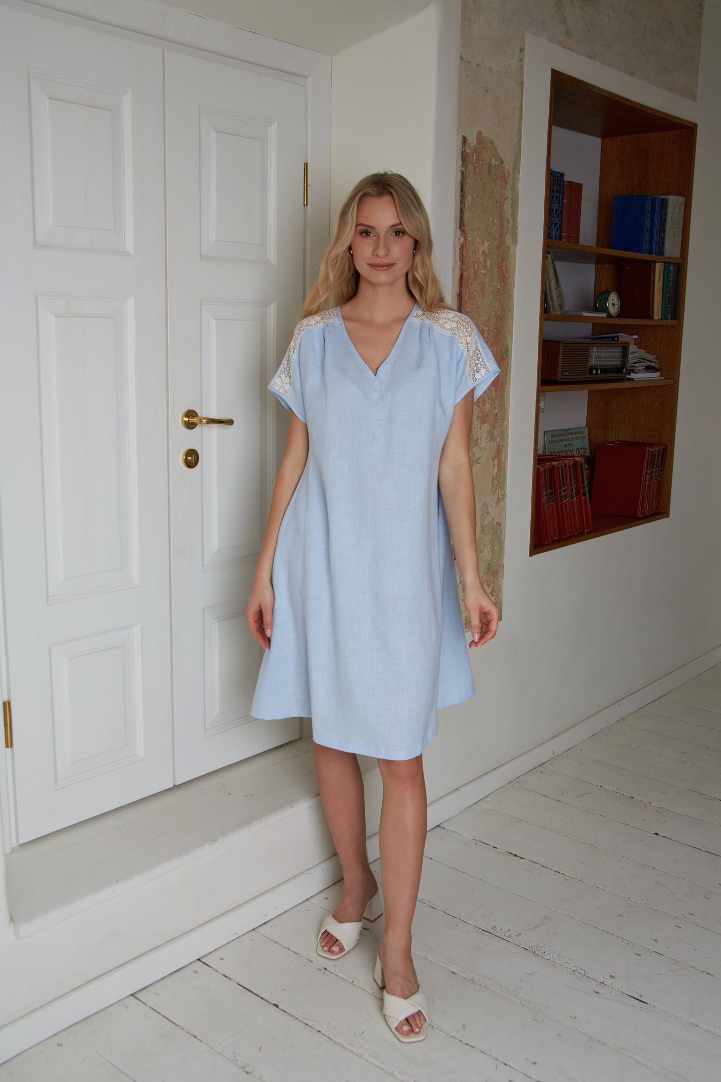 Linen Dress AMELIA LACE With Flared Bottom in Blue