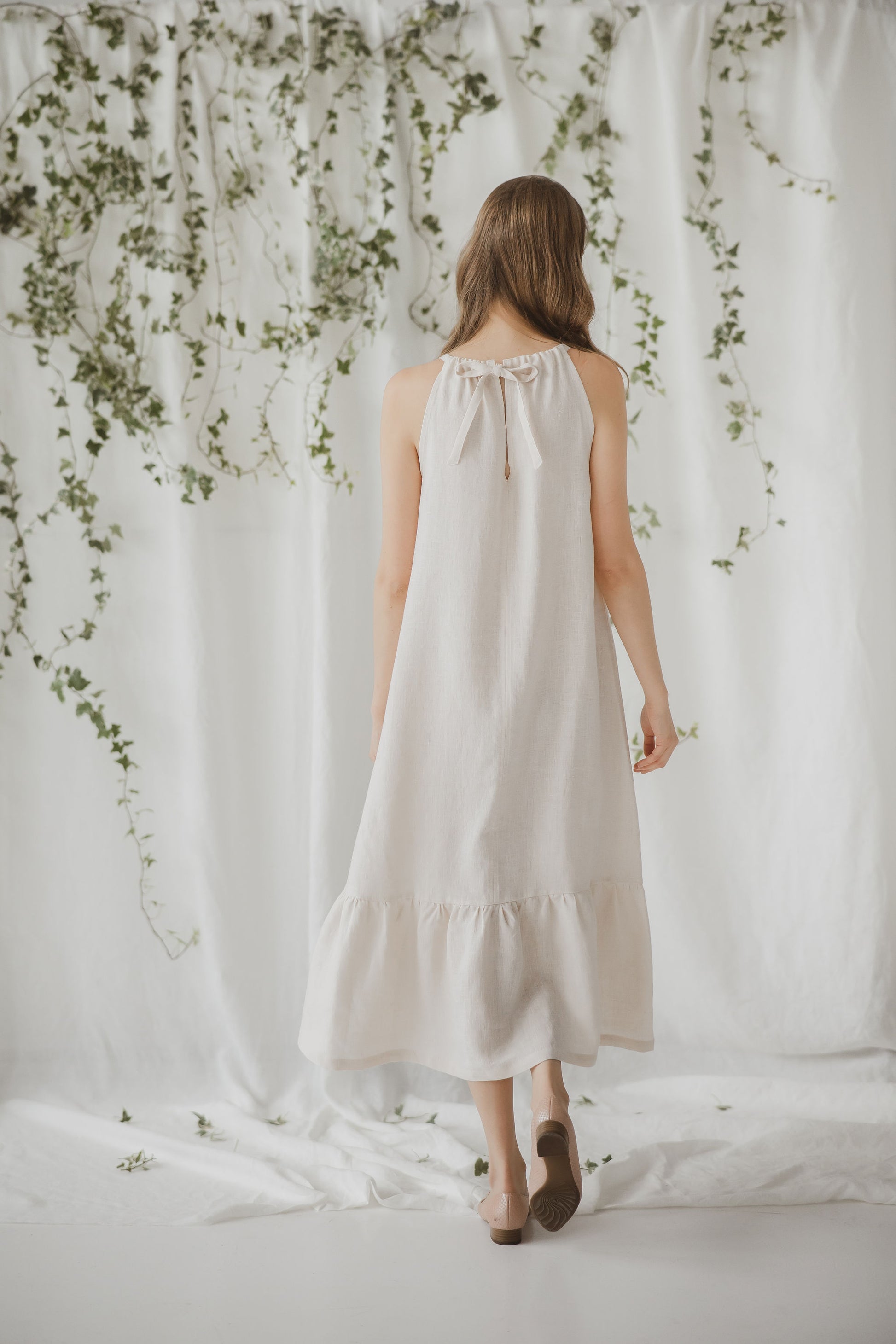 Summer dress VIOLA in breathable 100% linen with gathered front and back and soft bottom ruffle