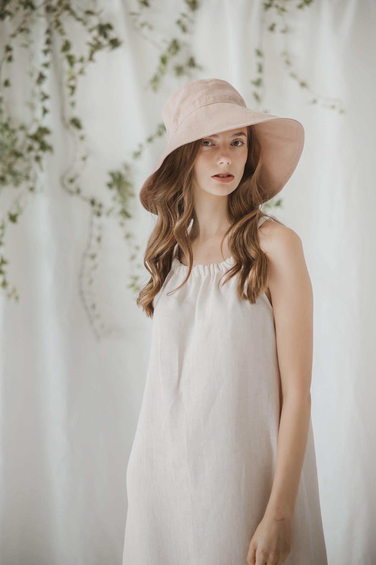 Linen Holiday Travel Sun Hat with Wide Brims