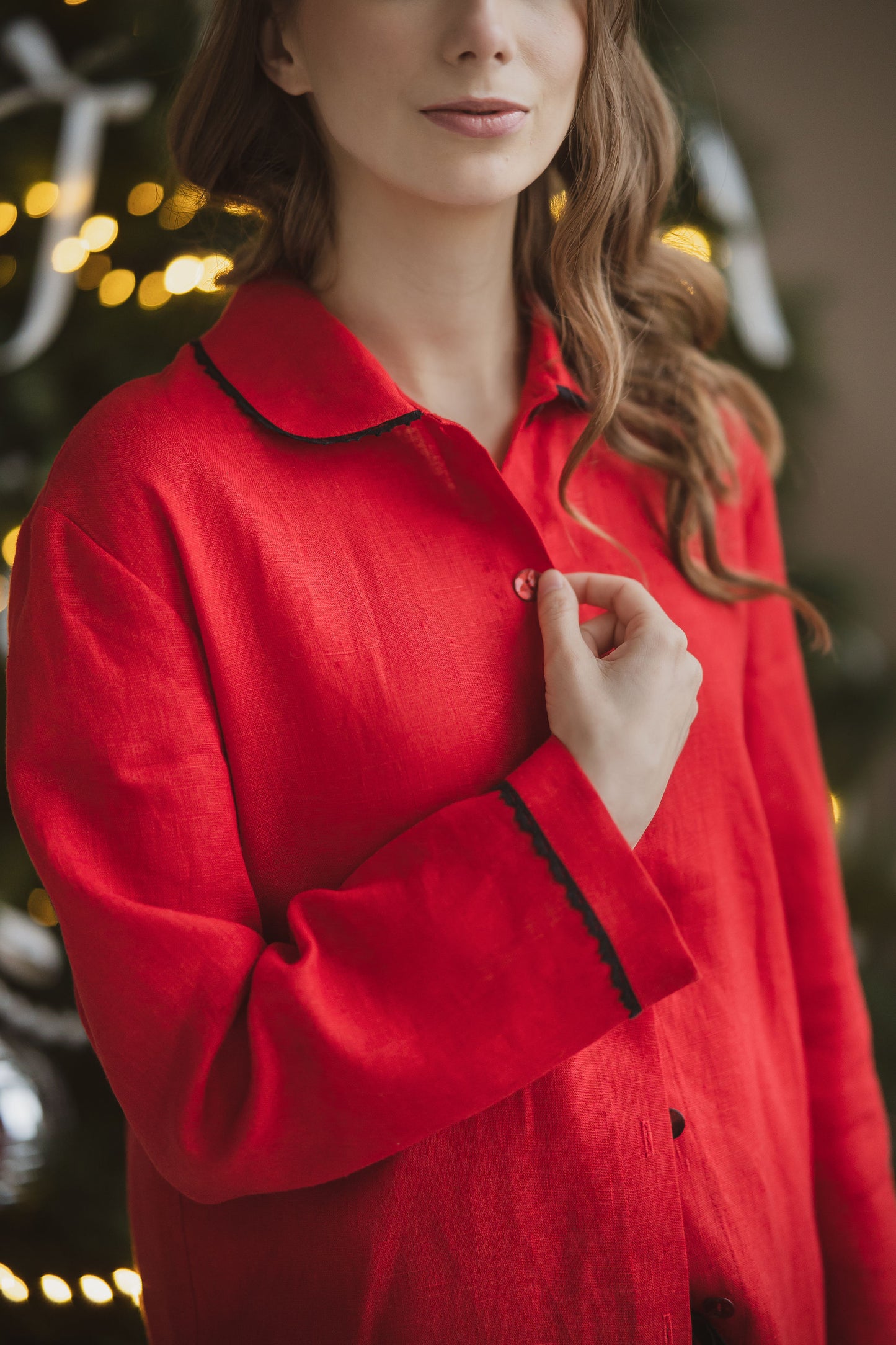 Red Linen Pajama Set for Women with Black Lace – Elegant Christmas Loungewear