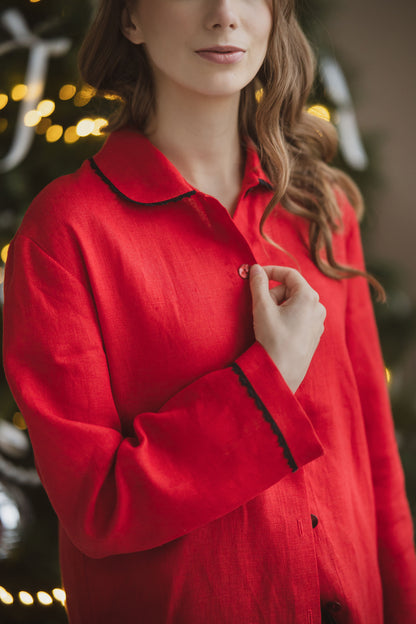 Red Linen Pajama Set for Women with Black Lace – Elegant Christmas Loungewear