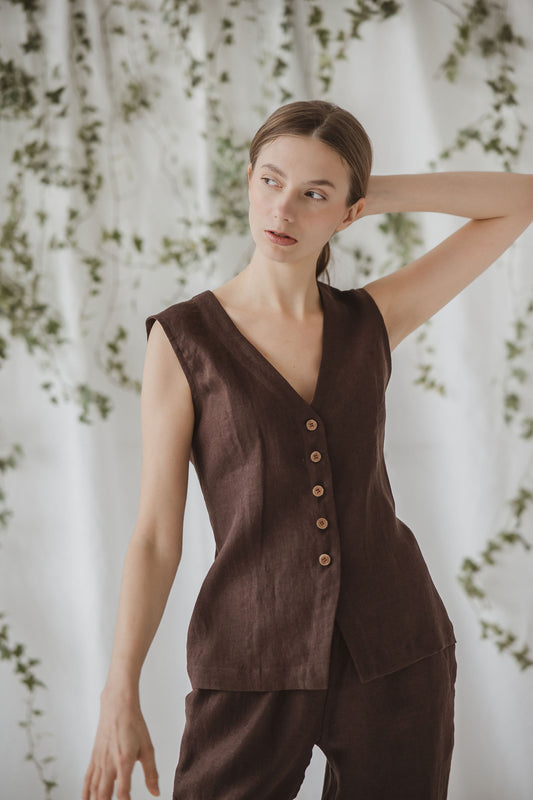 Linen fitted vest Gabriel - V-eck and buttoned front in Choolate color