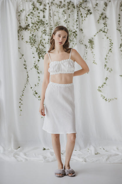 Linen white fitted underskirt cut in bias direction