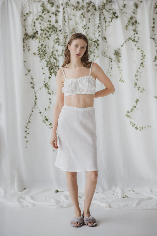Linen white fitted underskirt cut in bias direction