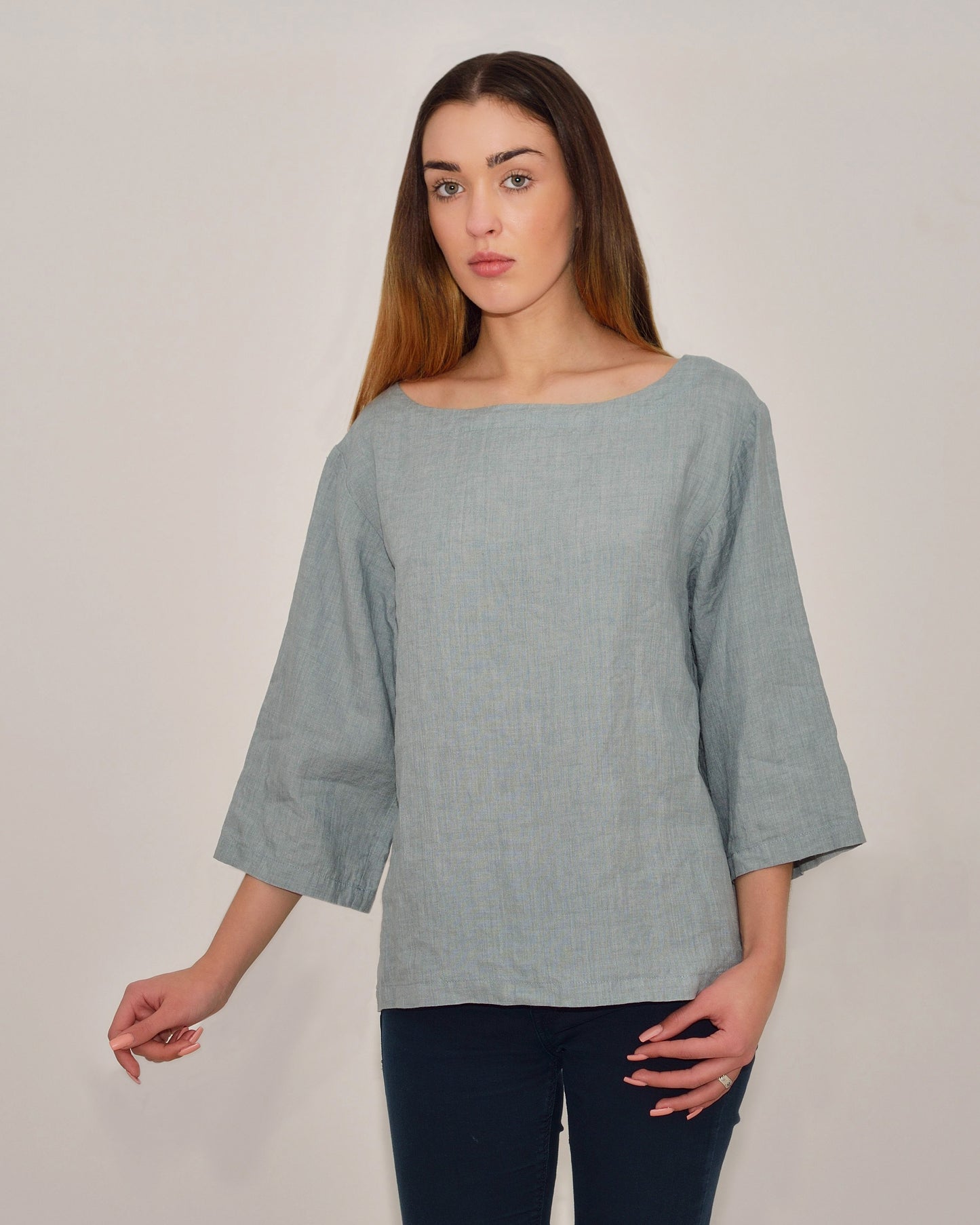 Linen Blouse AVA with Boat Neck Form