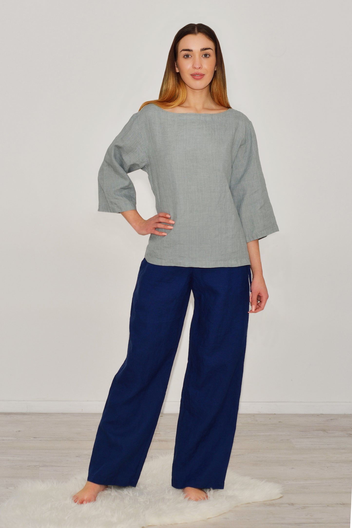 Linen Blouse AVA with Boat Neck Form