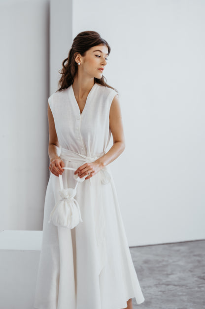 Linen Wedding Pouch/ Bridal Accessories Bag/ Linen Purse Laced/ Wrist Purse Drawstring/ Wedding Bag with Rose/ Zero Waste Wedding Pouch