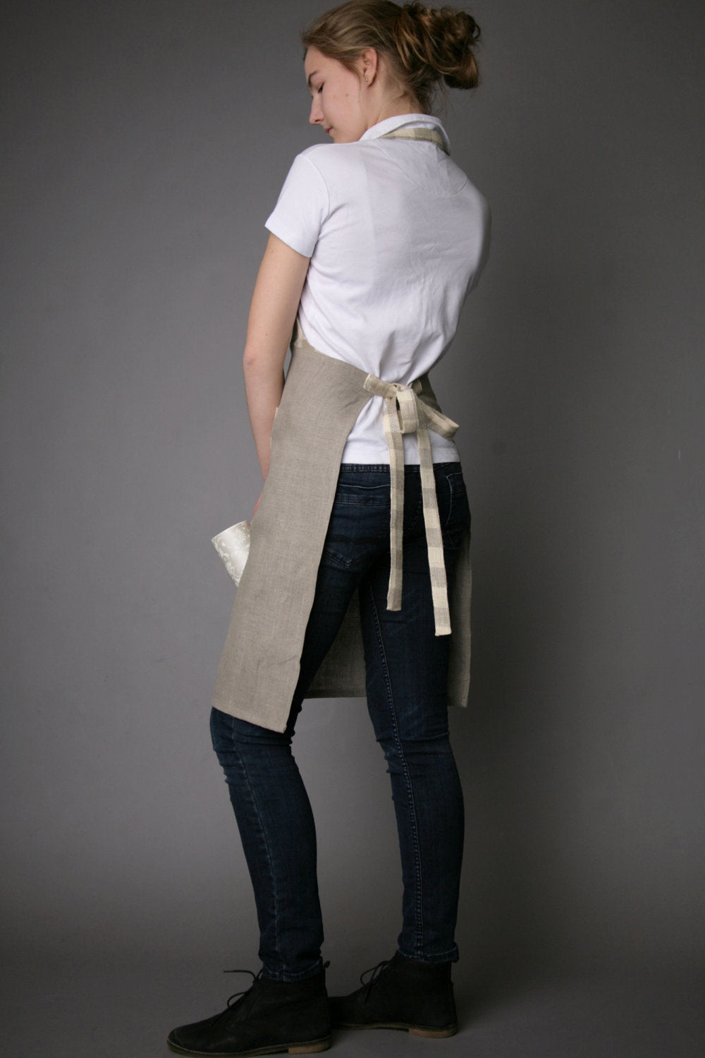 Linen Full Classic Apron in Natural/Checkered Undyed Flax