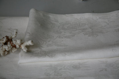 Linen White Damask Jacquard Bath Towel with "Rose" Design