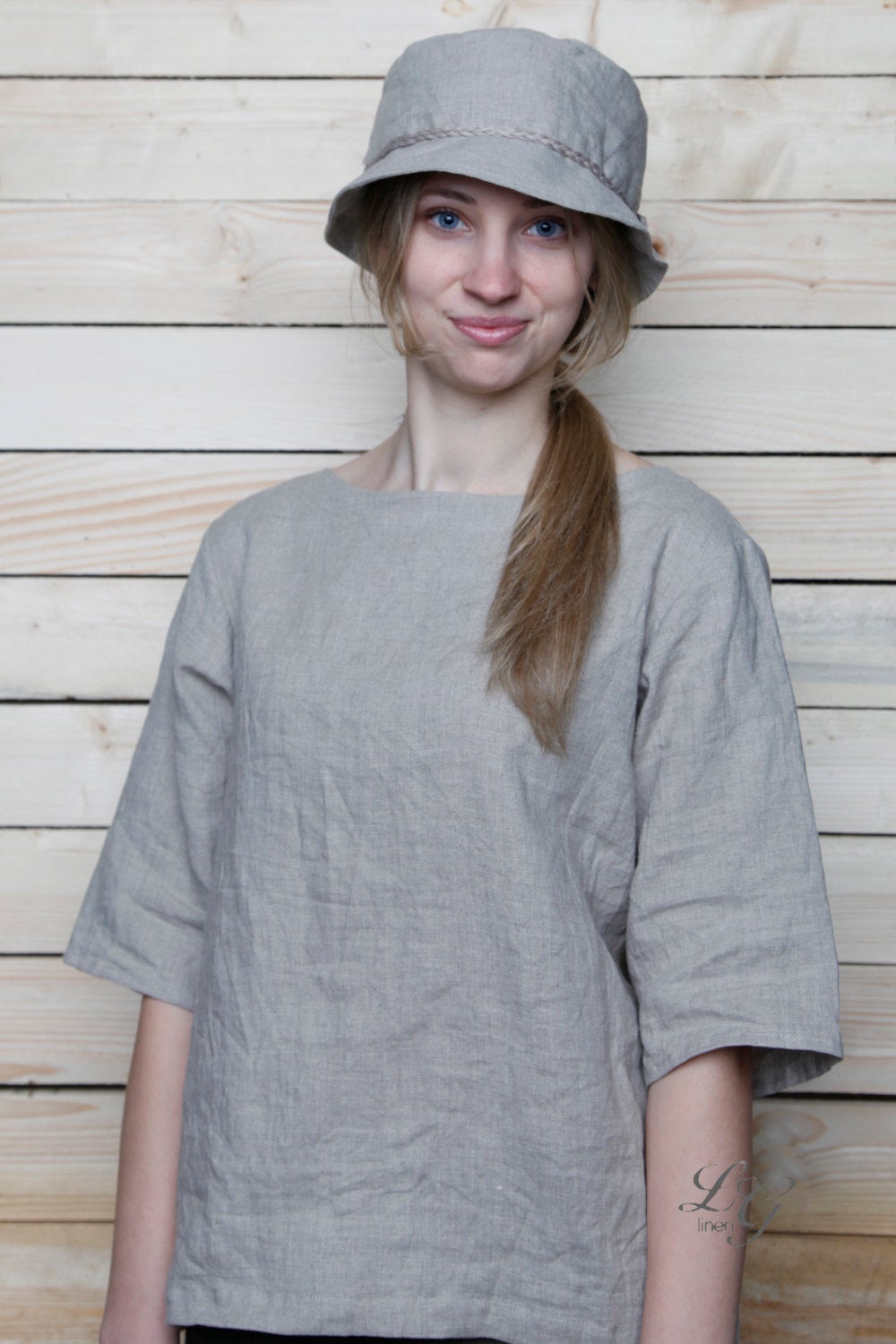 Linen Blouse AVA with Boat Neck Form